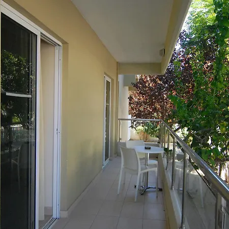 Michel Aparthotel 3*