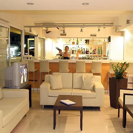 Michel アパートホテル 3*