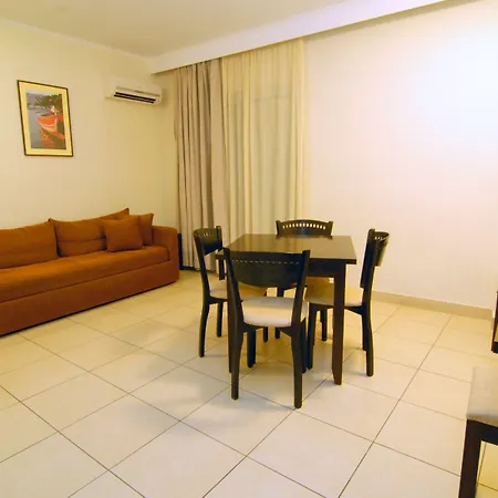 Michel 3* コス・タウン